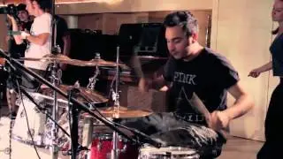 BUNDAMOVE - Bulls On Parade (Live @ Sudestudio)
