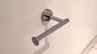 Love the design and style of this toilet paper holder