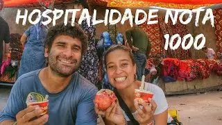 VISITANDO UMA FEIRA NO UZBEQUISTÃO