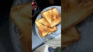Sandwich goals: simple, cheesy, and satisfying!😄✨#shortvideo #shorts