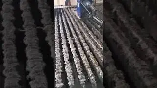 Laser cutting machine sword gate slag removal machine7