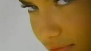 Maybelline Sky High Curves 2003 ( UK Version )