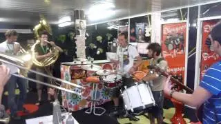 LES FONKFARONS, la fanfare funk du Cabaret Vert 2012