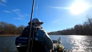 Winter Bass Fishing! Kayak bass fishing in winter time #fxcustomrods #kayakbassfishing #winterkayak