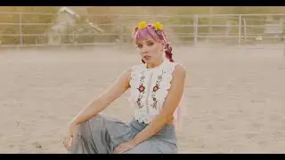 I Don't Wanna Be Touched feat. Maple Cat - The Music Video