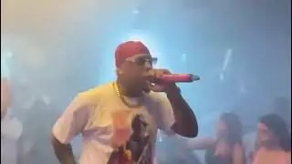 yomel el meloso en vivo cantando ta altera