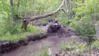 2014 Polaris Sportsman 570 Mudding with 26 inch Swamplites