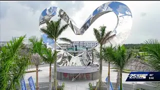 Grand opening in Tradition for world&rsquo;s tallest heart sculpture