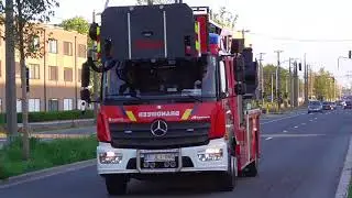 autoladder 32 met spoed over de Noorderlaan in antwerpen