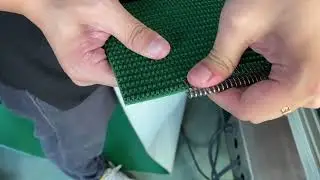 Roller lacing steel buckle machine for rough top pvc conveyor belt with fastener face strip