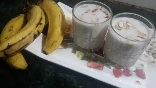 Tasty banana milk shake #bananashake #bananamilkshake #bananamilk #ZaikaeDelhi