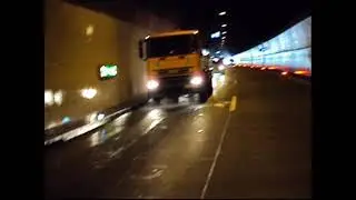 Spălare de tunele de pe autostrada cu soluție din alge marine 100% biologic