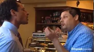 Anthony Weiner gets into slanging match with bakery heckler
