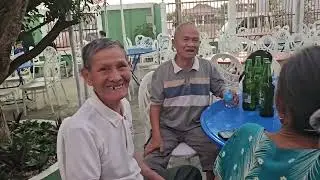 ມາຊວ່ຍງານຂື້ນບ້ານໄໝ່ມຂອງພີ່ນອ້ງ / Coming help party off my cousin house.
