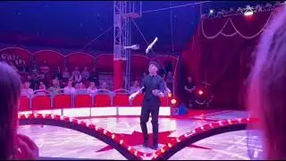 Schweinfurter Weihnachtszirkus vielen Dank f&uuml;r die Einladung  Hubert Fella #hubertfella Jongleur ￼
