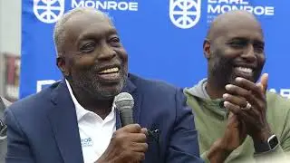Earl Monroe praises Julius Randle for donating funds to his school