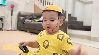 BROTHER PIANO COSPLAYS AS A WORKMAN! HIS SAFETY HELMET IS TOO SMALL🤣