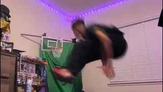 shooting on my mini hoop pt 9. I HIT 3 IN A ROWWWW