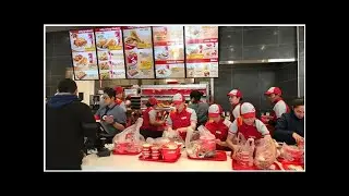 Filipino fast food chain Jollibee to open 100 Canadian stores in next five years