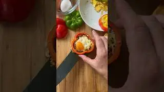 🍳Bell Pepper Eggs w/ 🌶️ Chili Oil &bull; recipe in comments ⬇️