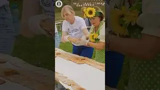 LONGEST line of strudels 🍏