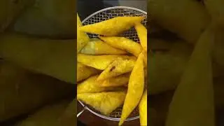 Familia!!!Conozcan como Mar&iacute;a  prepara nuestras empanadas  m&aacute;s crocantes y deliciosas de Jamund&iacute;🤤