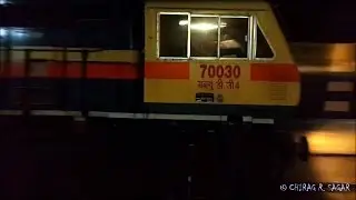 BRAND NEW HONKING EMD MEETS AGGRESSIVE ALCo ! AMAZING DIESEL CROSSING