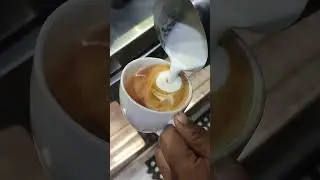 latte art @teme2.12 #cafelatte #starbucks #ccd #ovenfresh #barista