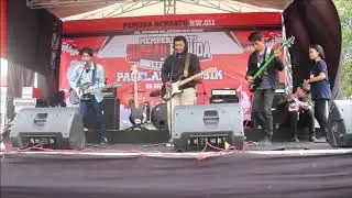 STAR HEART MELAWAN MENTARI