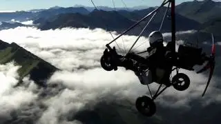 Ulm, trike flying ULM/ Trapanelle mer de nuages