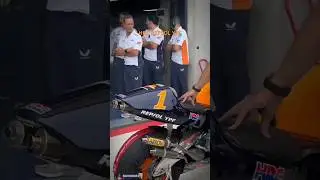 RAW sound NSR 500 Repsol ypf Alex criville's bike warm up engine #nsr500 #rawsound #alexcriville