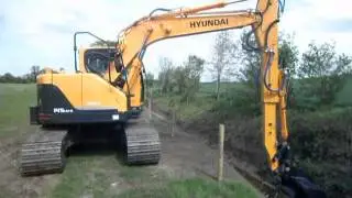 Hyundai R145LCR-9 fitted with sliding dipper arm !