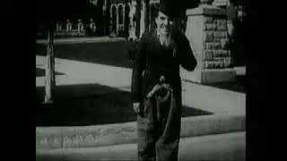 🎬 Between Showers (1914) &ndash; Charlie Chaplin&rsquo;s Early Silent Comedy