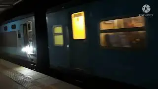 Colombo Fort to Jaffna & Jaffna to Colombo Fort Trains arrived to Vavuniya Railway station (2021)