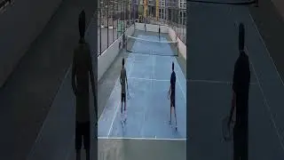Risky low margin shot in doubles alley #tennis #risky #tennisshorts #topspin