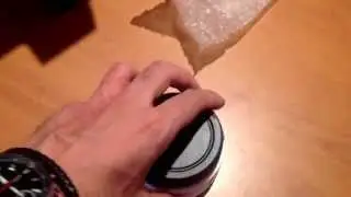 Simulaci&oacute;n perfecta de thermo color blanco de 300 ml, con tapa cerrada sin lente.