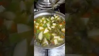 طريقة عمل شوربة الخضار 