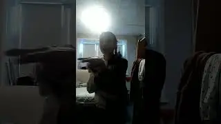 *Я цеплёнок и мама цеплёнок а вы двое казлы*хахаххаза