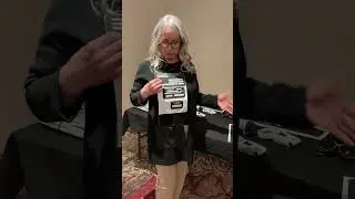 How Do Blind People Sign Their Name or Address an Envelope?