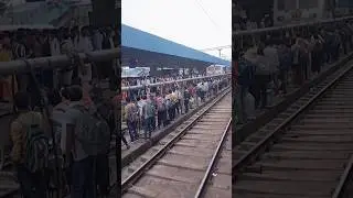 Jaipur train ki video |जयपुर में एग्जाम चलने की वजह से ट्रेन में इतनी भीड़ #shorts #feed #viral #yt