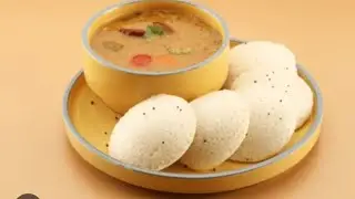 Ek bar banaya to baar baar banayenge idli#trending #food #southindianfood #idlli # #recipe #