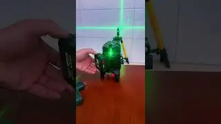 Clever High-Precision Infrared Laser Level #woodworking #carpentry #LevelingTool #diy #shorts