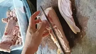 slicing pork meat for pork adobo #videoslicing #porkmeat  #videoshorts #videovirals