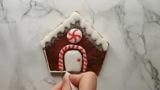 Real Time Cookie Decorating Tutorial | Gingerbread House & Winter Shapes