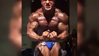 MUSCLE GOD #flex #flexin #aesthetic #workout #gym #bodybuilding #great #wow #awesome #veins #worship