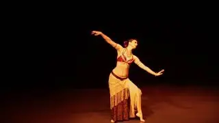Francesca Avani performs 