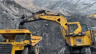 Heavy KOMATSU Excavators And KOMATSU Truck Mining Minerals - Heavy Machinery #325