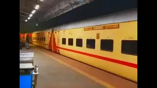 Sainagar Shirdi - Dadar Superfast express smoothly accelerating from Kalyan Junction