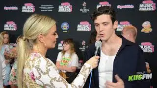 Lauv Reveals He's Working On A Debut Album At The 2018 RDMAs!