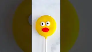 Easter Chick Cookie Pop! #shorts #easter #cookies